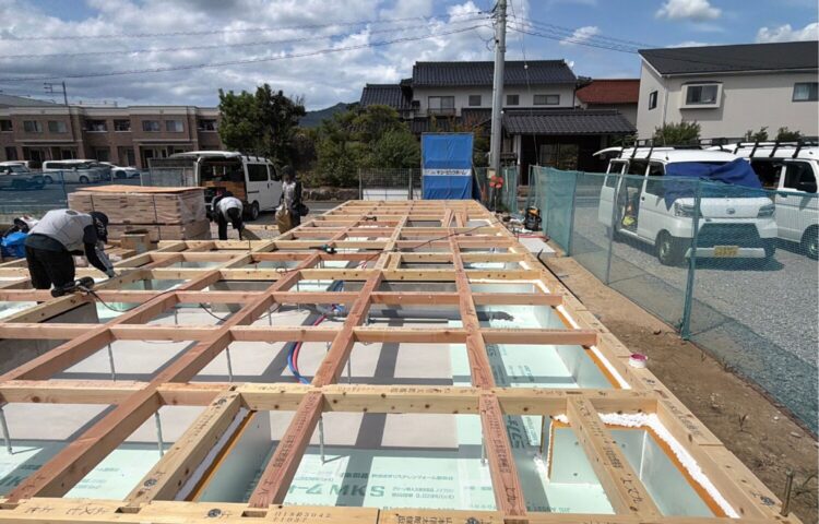 土台敷き～先行足場～棟上げ
