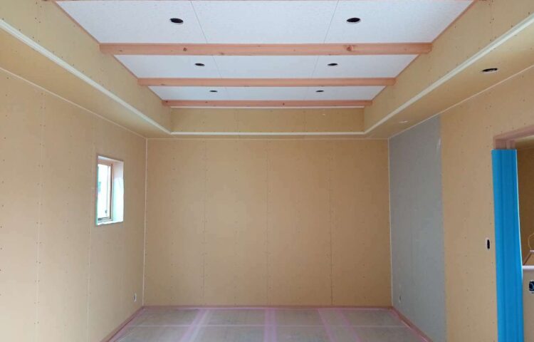 次はクロス施工です!!