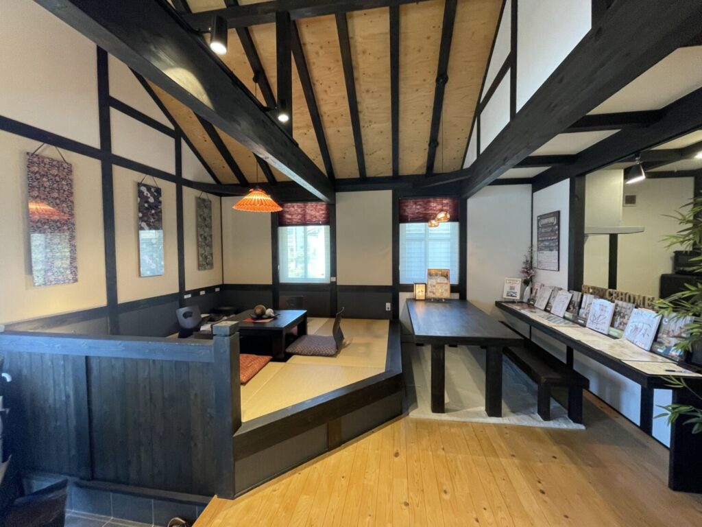 古風と和モダンが同居する家